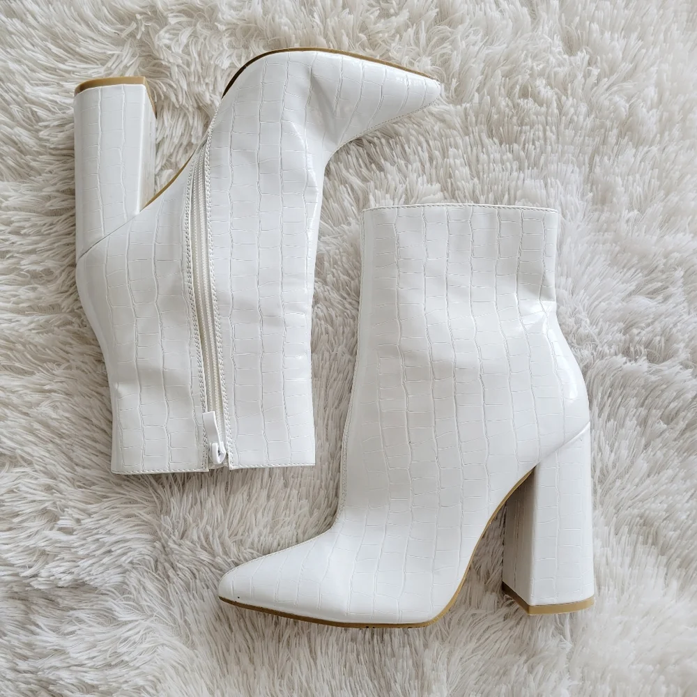 PrettyLittleThing White Faux Snakeskin Print‎ Ankle Boots